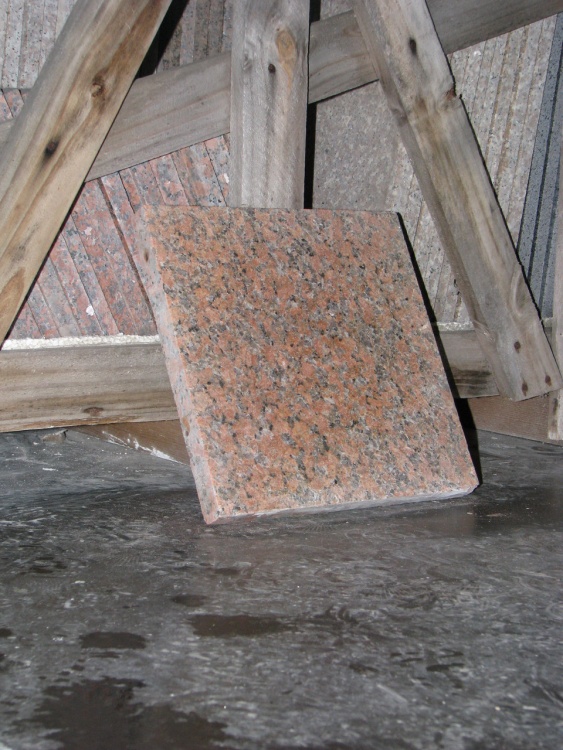 Плитка гранитная G562 Marple Red 300х300х30 ММ ТЕРМО