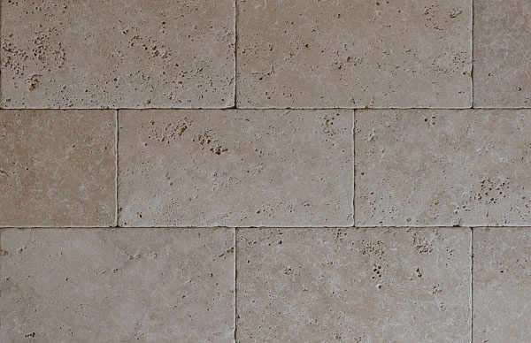 Плитка з травертину Light Tumbled 1,2х20,3х40,6 см, бежева із зістареною поверхнею Антик Export