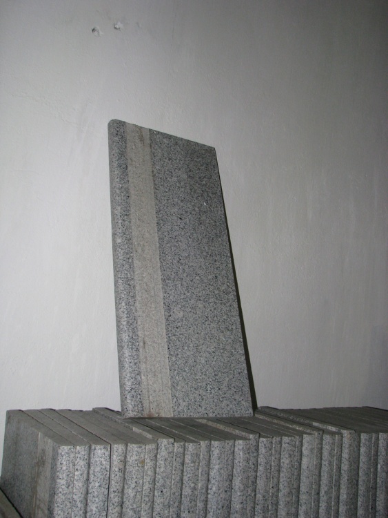 Ступени гранитные G603 Light Grey 790х340х30 мм Полированные, ФАСКА