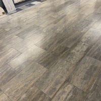 Плитка із травертину Silver vein cut Filled and Honed 1,2х30,5х61 см, сіра матова заповнена шліфована Export Плитка із травертину Silver vein cut Filled and Honed 1,2х30,5х61 см, сіра матова заповнена шліфована Export