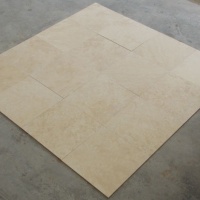 Плитка із травертину Light (Miami) Filled and Honed 1,2х61х61 см, бежева матова заповнена шліфована Export