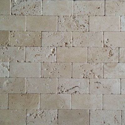 Плитка из травертина Light Tumbled 1х7,5х15 см, бежевая с состаренной поверхностью Антик Export