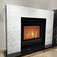 Портал для каміна Bravo Даллас Calacatta Black + Bianco Cararra Venatino мармур білий/чорний прямий Портал для каміна Bravo Даллас Calacatta Black + Bianco Cararra Venatino мармур білий/чорний прямий