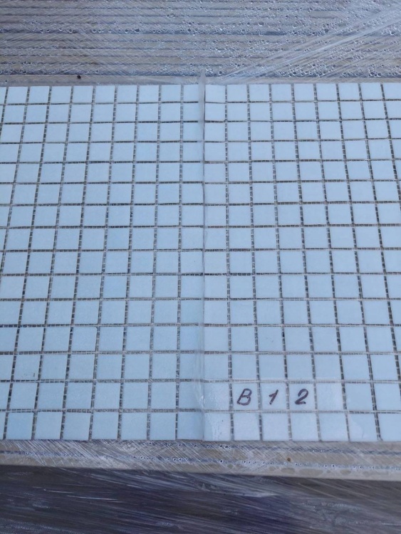 R-MOS B12 біла 20x20 на сiтцi Stella di Mare