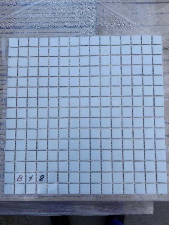 R-MOS B12 біла 20x20 на сiтцi Stella di Mare