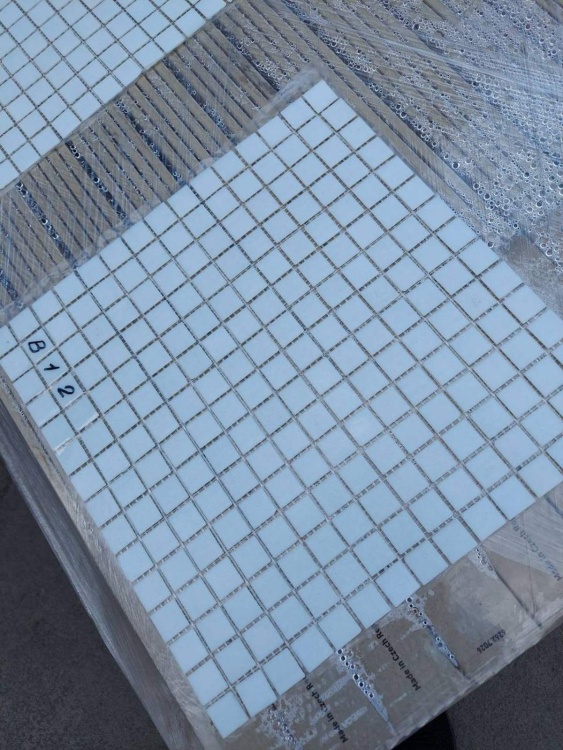 R-MOS B12 біла 20x20 на сiтцi Stella di Mare