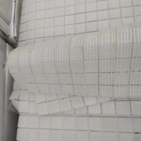 R-MOS B12 біла 20x20 на сiтцi Stella di Mare R-MOS B12 біла 20x20 на сiтцi Stella di Mare