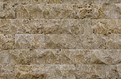 Плитка из травертина Noce Split Face and Tumbled 2.1х7,5х15 см, коричневая с колотой состаренной поверхностью Standart