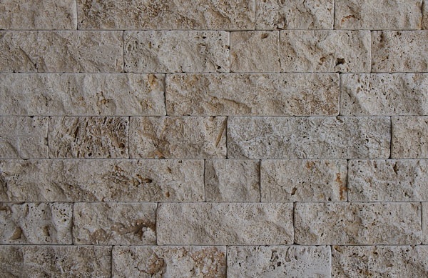 Плитка із травертину Classic Light Split Face and Tumbled 2.1х7,5см х FL (вільна довжина), бежева з колотою зістареною поверхнею Standart