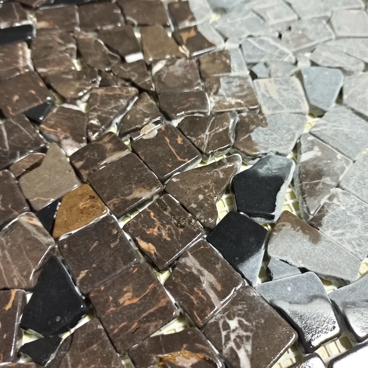 Мозаїка з мармуру Матова МКР-ХСВ (хаотична) Emperador Dark