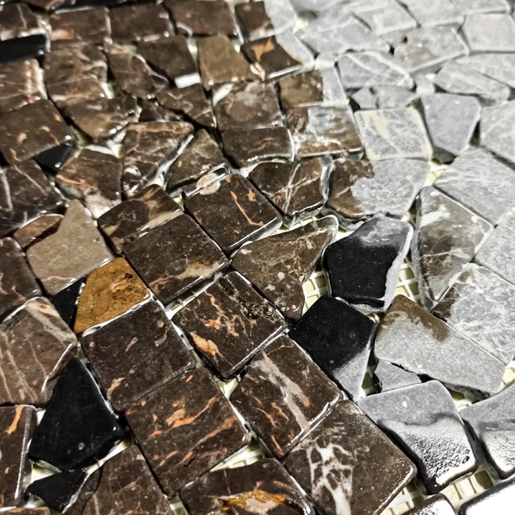 Мозаїка з мармуру Матова МКР-ХСВ (хаотична) Emperador Dark