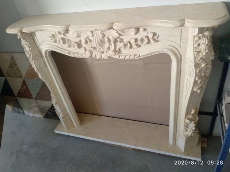 Камінний портал ANNABELLE з мармуру Crema Marfil