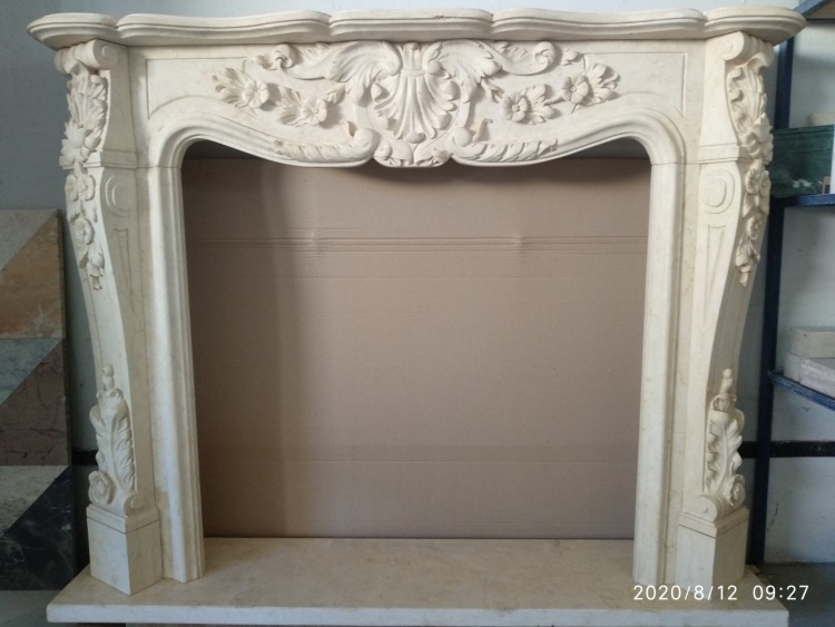 Камінний портал ANNABELLE з мармуру Crema Marfil