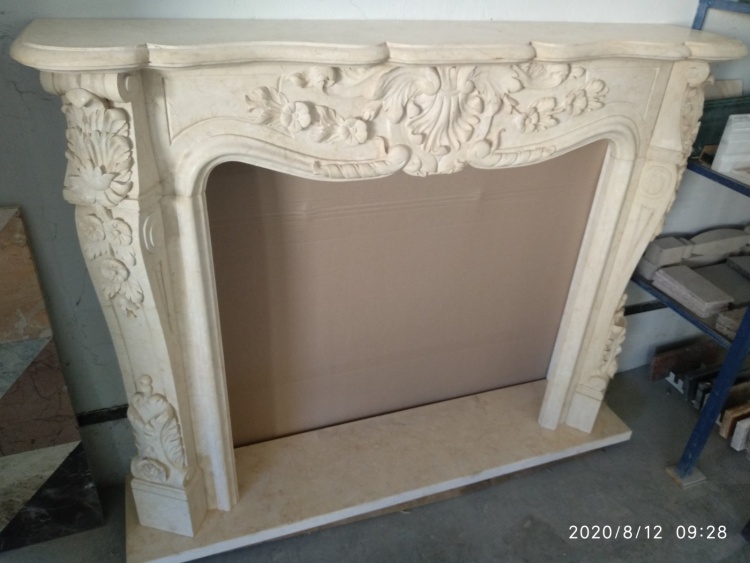 Камінний портал ANNABELLE з мармуру Crema Marfil