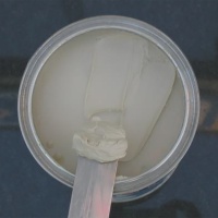 Клей полиэфирный Tenax Solido colorato цветной 4 л густой для ремонта и шпатлевки камня