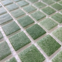 Мозаїка зі скла AquaMo PW25214 Olive 25x25x4 (317x317) мм глянцева на сітці