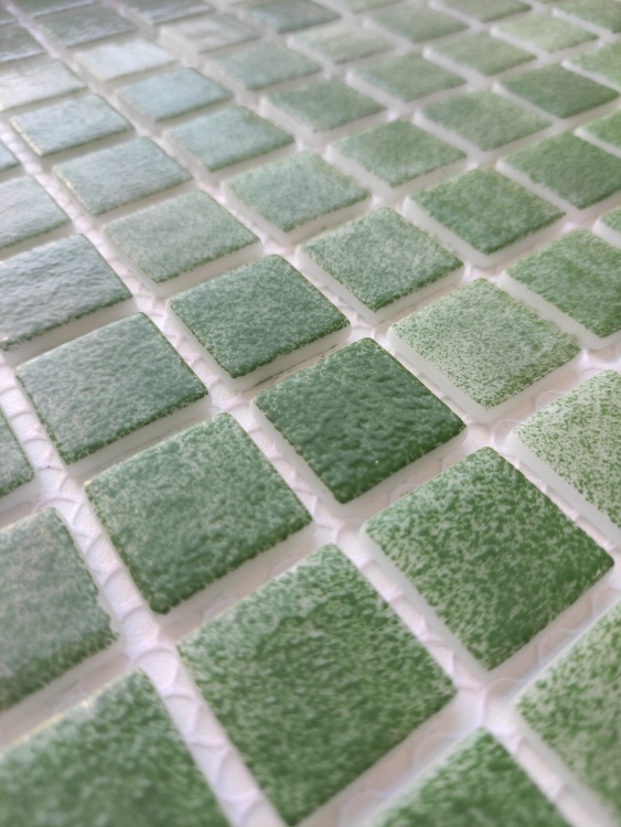 Мозаїка зі скла AquaMo PW25214 Olive 25x25x4 (317x317) мм глянцева на сітці