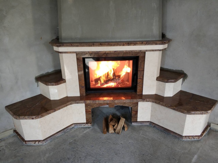 Портал для камина Bravo Парма Браун Bidasar Brown + Giallo Atlantide мрамор бежевый/коричневый прямой