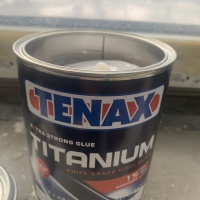 Клей вінілефірний Tenax Titanium extra clear екстра-прозорий 1 л, густий жаростійкий для каменю, кераміки Клей вінілефірний Tenax Titanium extra clear екстра-прозорий 1 л, густий жаростійкий для каменю, кераміки