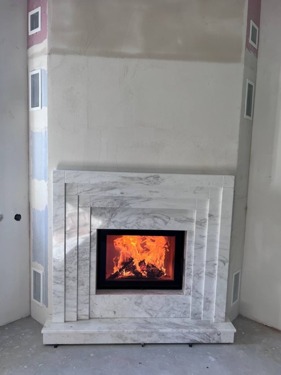 Портал для камина Bravo Сицилия Volakas мрамор белый прямой