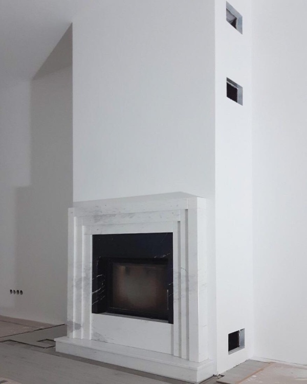 Портал для камина Bravo Сицилия Volakas мрамор белый прямой