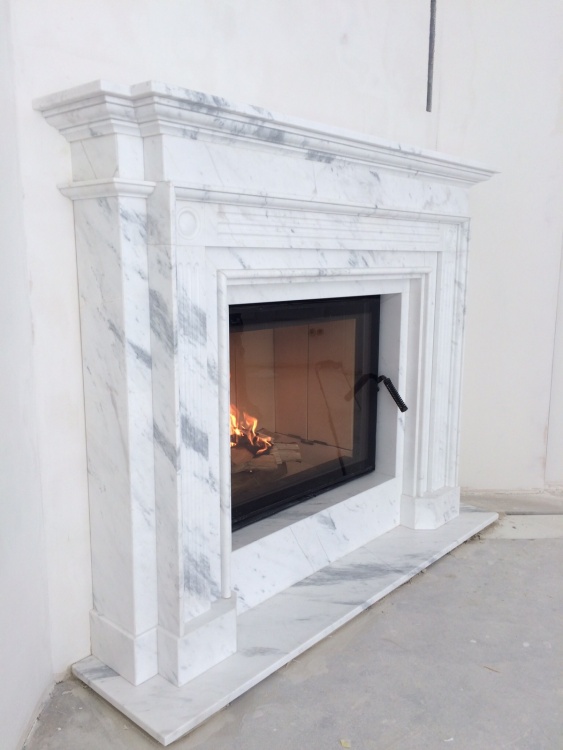 Портал для камина Bravo Рига Polaris мрамор белый прямой