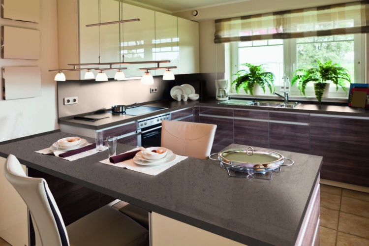 Avant Quartz 2040 Монбельяр