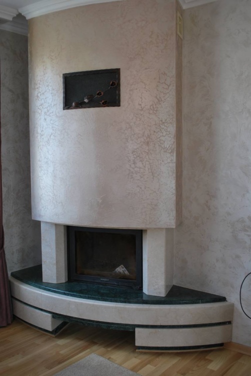 Портал для каміна Bravo Осло Botticino + Verde Guatemala мармур бежевий/зелений прямий з балкою