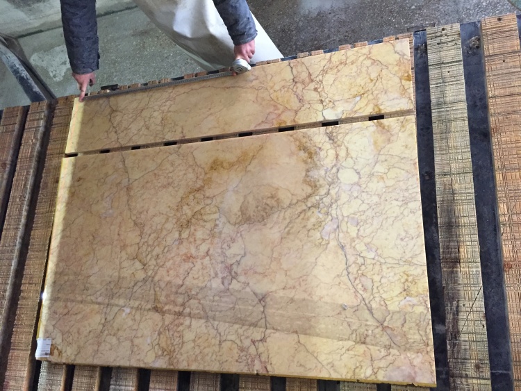 Crema Valencia, Мраморный слэб (сляб) 20мм