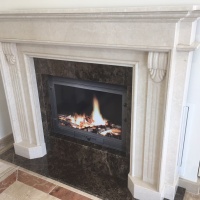 Портал для каміна Bravo Клайпеда Crema Marfil + Emperador Dark мармур бежевий/коричневий прямий Портал для каміна Bravo Клайпеда Crema Marfil + Emperador Dark мармур бежевий/коричневий прямий