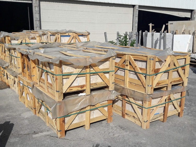 Плитка из травертина Light Filled and Honed 1,2х30,5х45,7 см, бежевая матовая заполненная шлифованная Standart 2-nd ch.