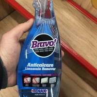 Очищувач Tenax Bravo Anticalcare 1 л кислотний від вапняного нальоту на камені кераміці склі Очищувач Tenax Bravo Anticalcare 1 л кислотний від вапняного нальоту на камені кераміці склі