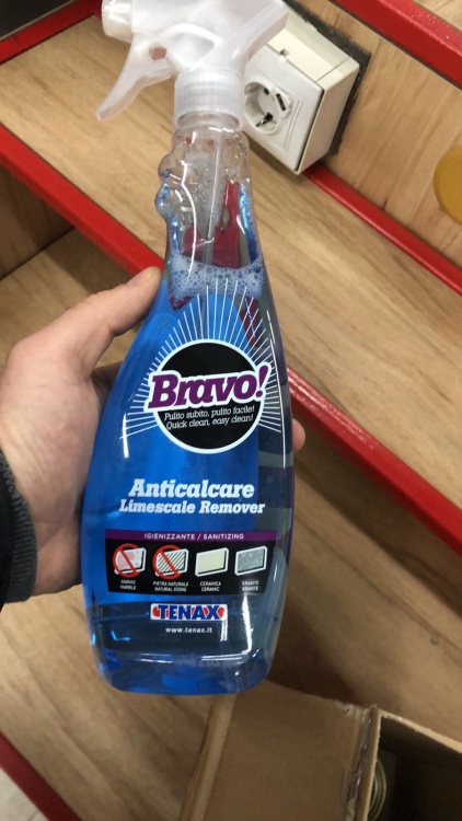 Очищувач Tenax Bravo Anticalcare 1 л кислотний від вапняного нальоту на камені кераміці склі