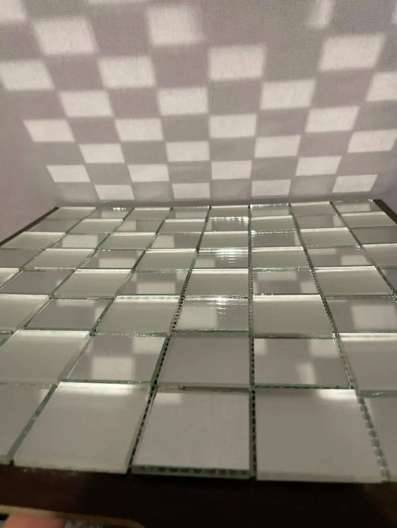 Мозаїка дзеркальна DecorStoneHub Zs-3838-SZ срібляста з сатином 318х318 мм шаховий стиль для офсісу