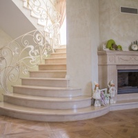 Портал для каміна Bravo Париж Crema Marfil мармур бежевий прямий Портал для каміна Bravo Париж Crema Marfil мармур бежевий прямий