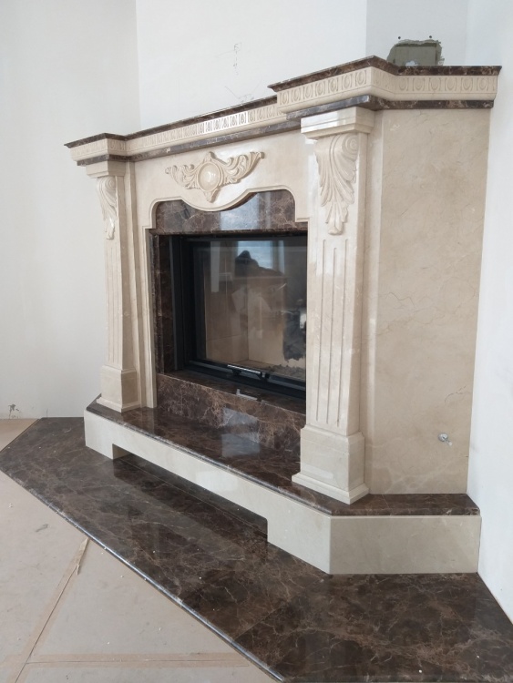 Портал для каміна Bravo Барселона Crema Marfil + Emperador Dark мармур бежевий/коричневий кутовий