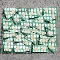 Брекчія мармурова на сітці, бежева 20мм