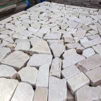 Брекчия мраморная без сетки, бежевая 20мм