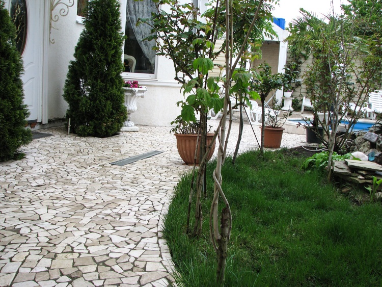 Брекчия мраморная без сетки, бежевая 20мм