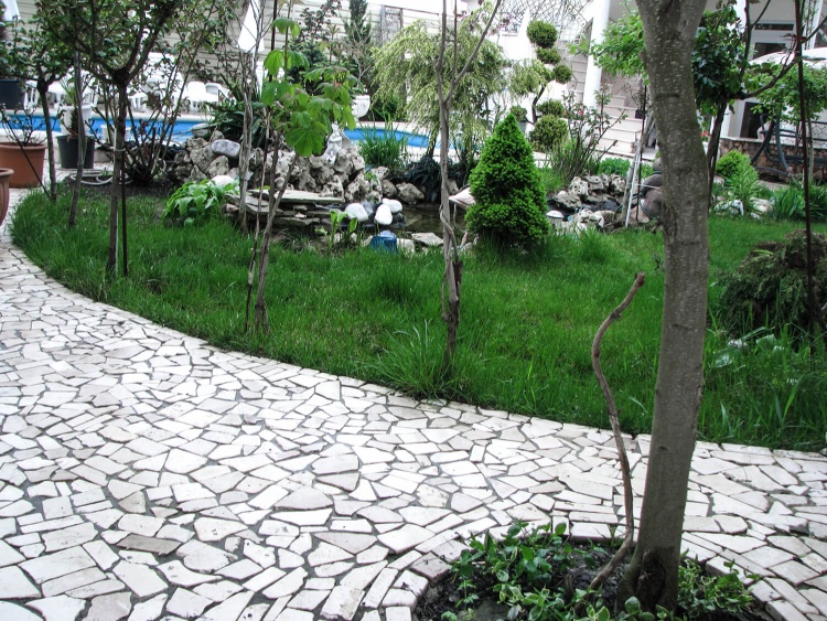 Брекчия мраморная без сетки, белая 20мм