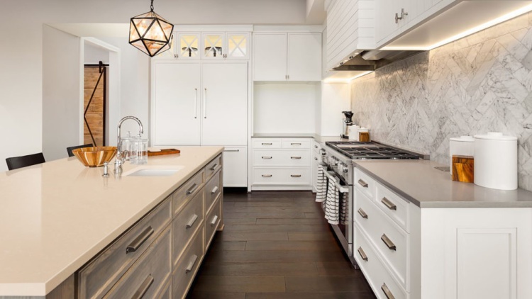 Avant Quartz 2033 Ліон