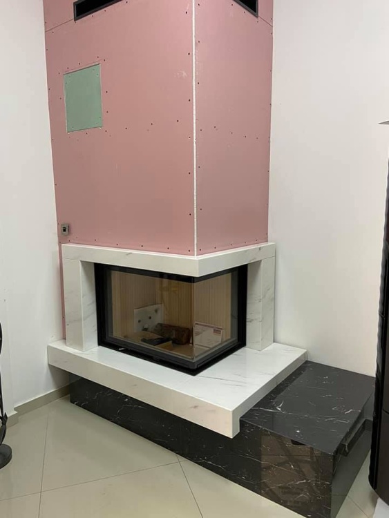 Портал для каміна Bravo Техно-2 Polaris + Nero Marquina мармур білий/чорний кутовий