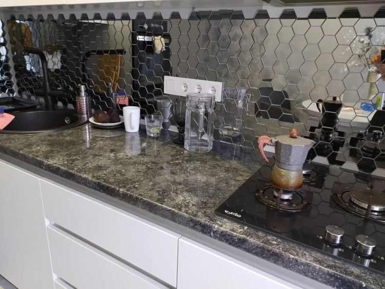 Мозаїка дзеркальна DecorStoneHub Zs-hex-G графітова 304х303 мм шестикутник для оформлення камінів