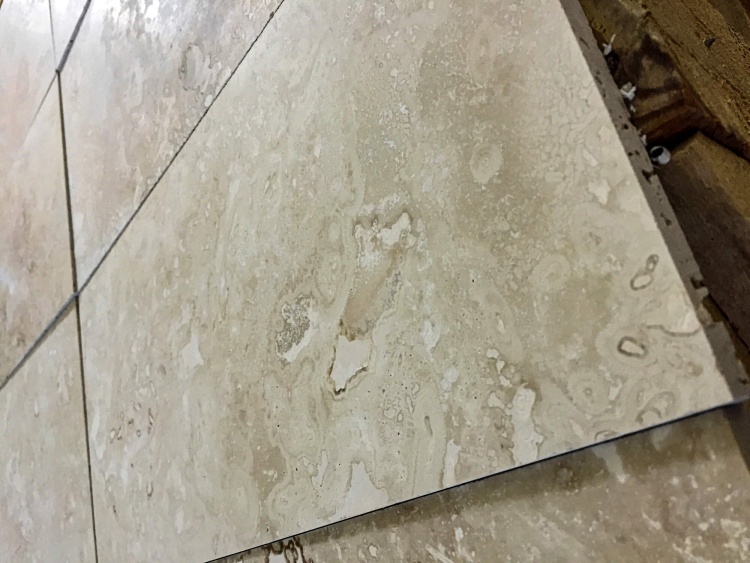 Плитка з травертину Light Filled and Honed 1,2х20,3х40,6 см, бежева матова заповнена шліфована Standart 2-nd ch.