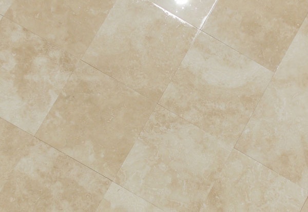 Плитка із травертину Classic Light Filled and Honed 1,2х61х61 см, бежева матова заповнена шліфована Standart