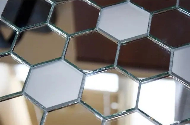 Мозаїка дзеркальна DecorStoneHub Zs-hex-ZS срібляста з сатином 304х303 мм шестигранник для колон