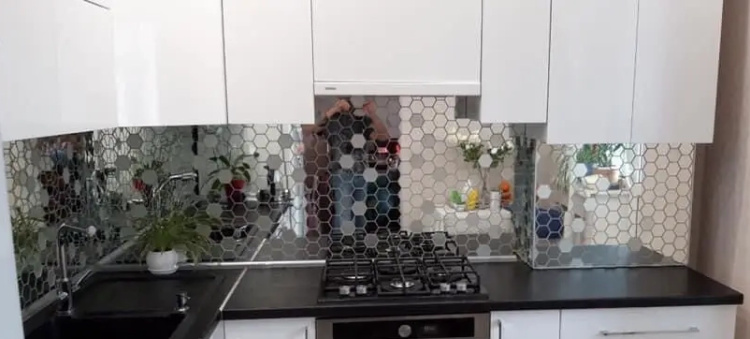 Мозаїка дзеркальна DecorStoneHub Zs-hex-ZS срібляста з сатином 304х303 мм шестигранник для колон