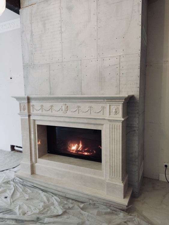 Портал для камина Bravo Амстердам Crema Marfil мрамор бежевый прямой