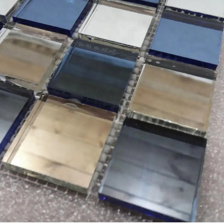 Мозаїка дзеркальна DecorStoneHub Zs-mix-ZG сріблясто-графітова 330х330 мм шаховий орнамент для клубу