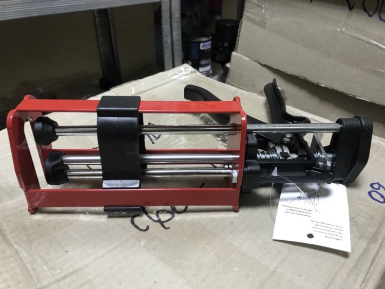 Дозатор для епоксидного клею у картриджі Tenax